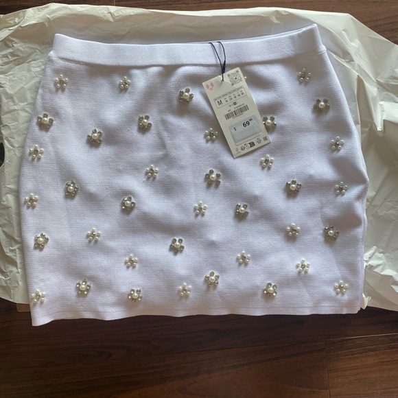 BEADED JEWEL KNIT MINI SKIRT - Picture 7 of 8